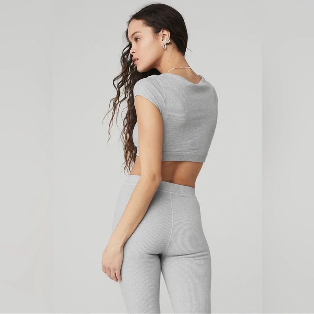 ALO YOGA | ✨NEW✨ Blissful Henley Bra Top in Athletic Heather Grey